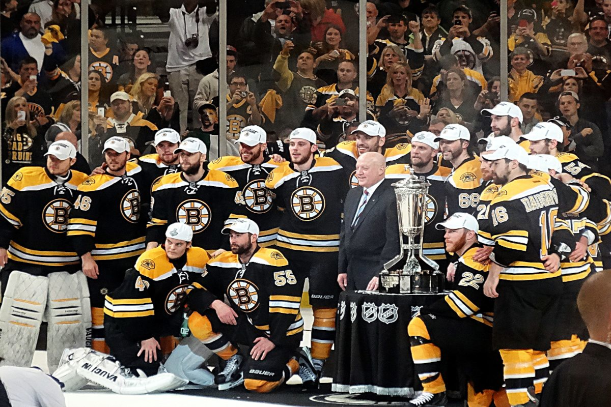 Boston_Bruins_Prince_of_Wales_Trophy_2013-06-071200x800